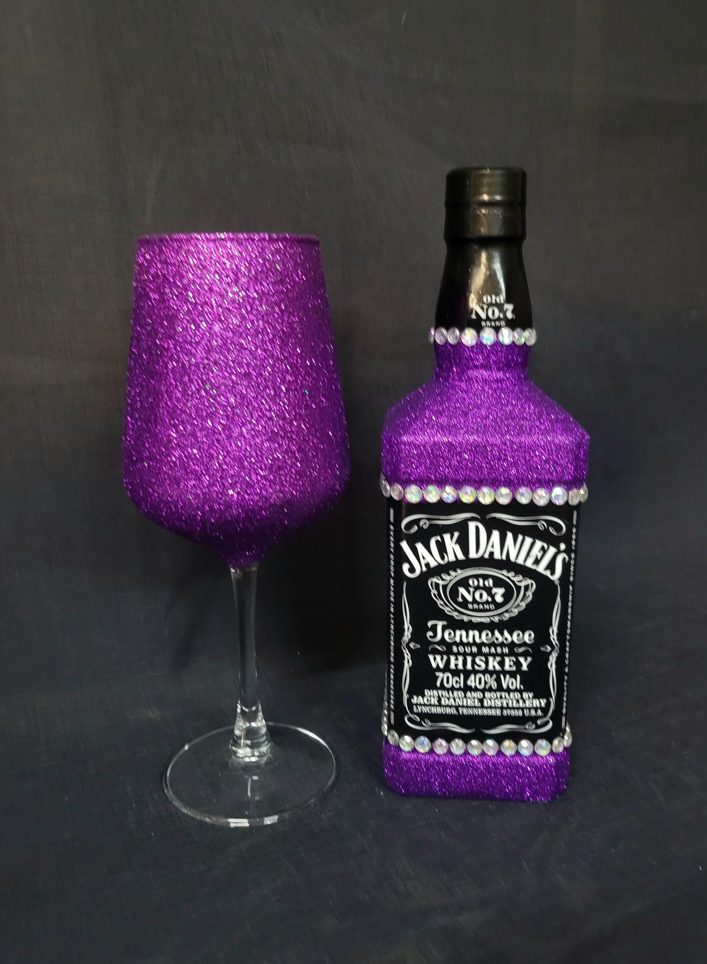JD & Personlaised Wine Glass Set