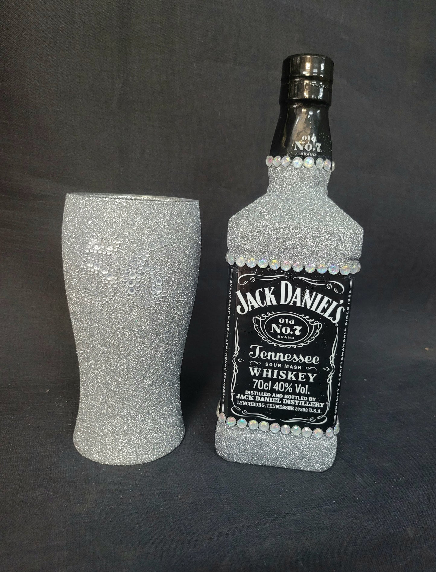 JD & Schoner & Personlaised Glass set -