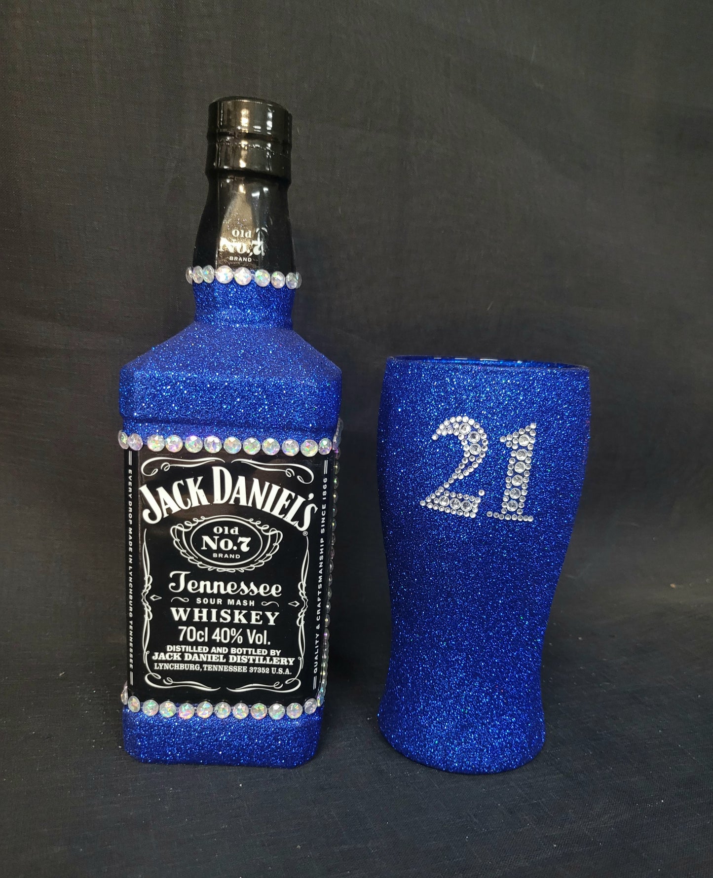 JD & Schoner & Personlaised Glass set -