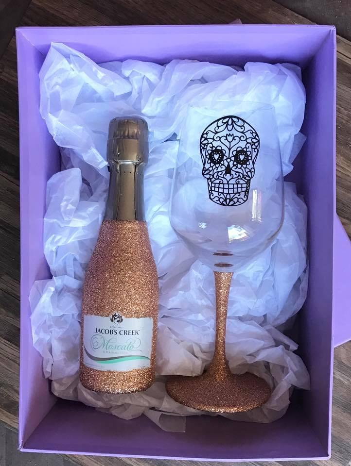 Skull Glass & Mini Wine