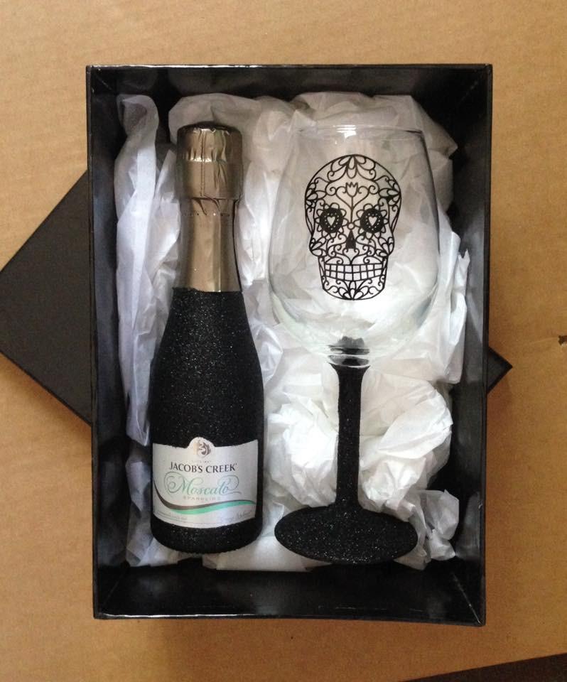 Skull Glass & Mini Wine