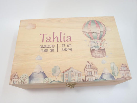 SAVE SAVE SAVE Baby Keepsake boxes