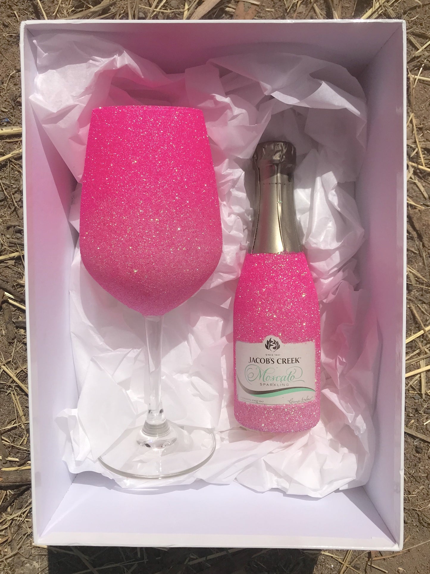 Premade mini moscato and glass pink ombré - includes bling initial or number